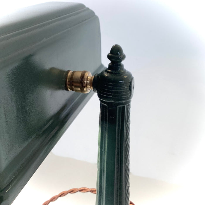 Unfinished Knurled Brass Lamp Swivel Assembly 1/8ip M x 1/8ip F - Vintporium Architectural Salvage