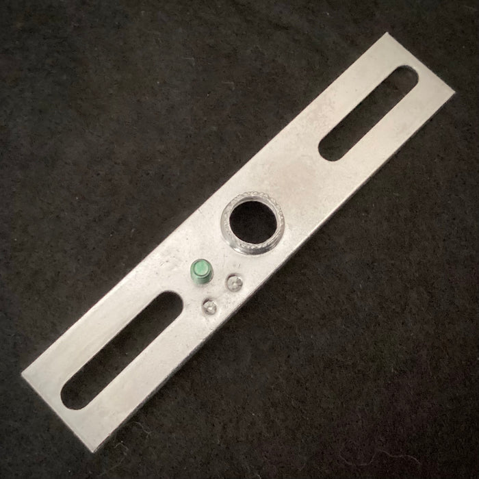 Standard Ceiling or Sconce Mounting Crossbar 1/8 IPS Female - Vintporium Architectural Salvage